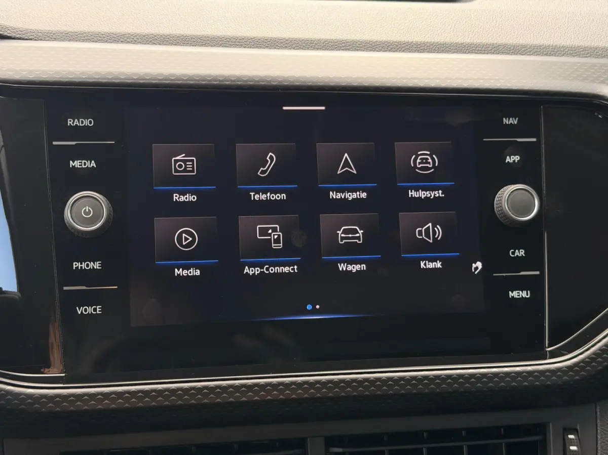 1.0 TSI DSG AUT. Life CARPLAY | ADAPT.CRUISE | NAV | PDC | DAB | LMV