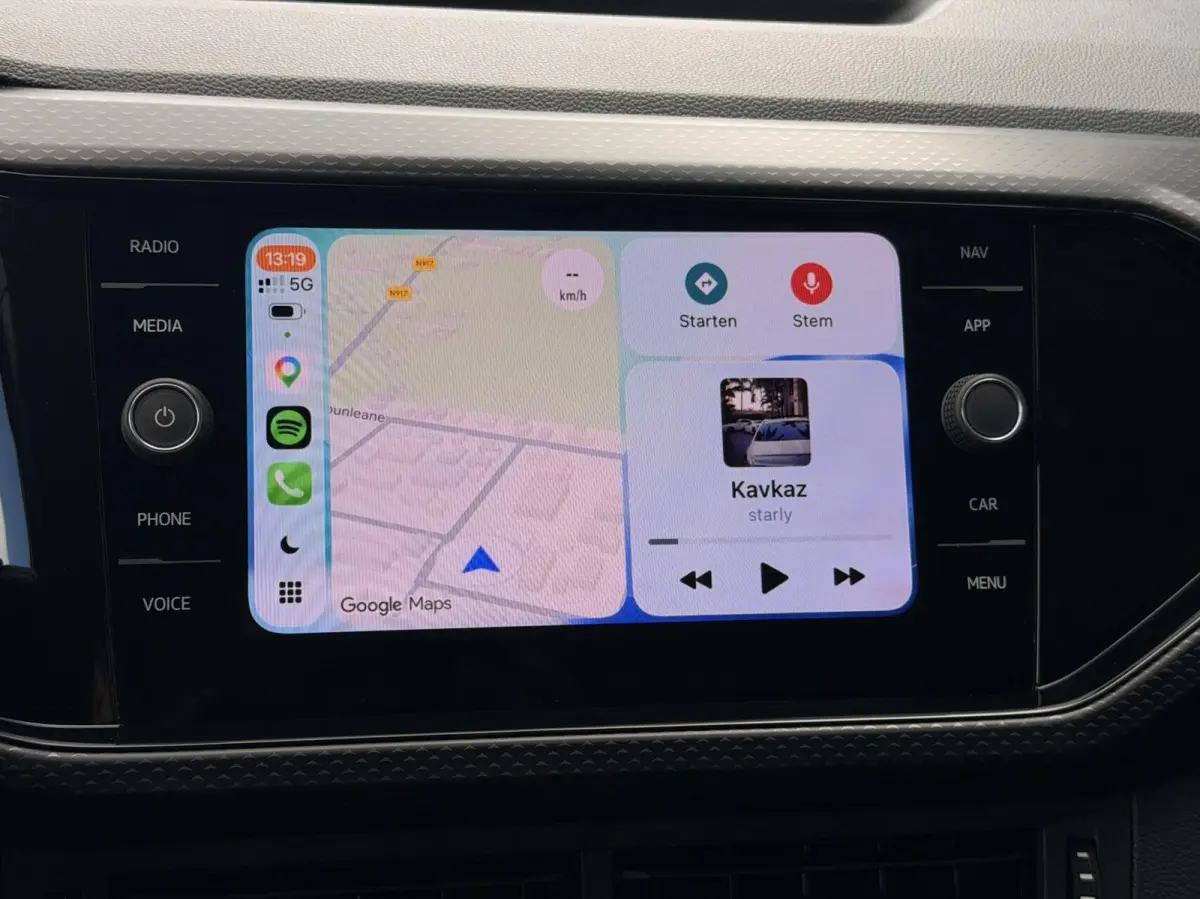 1.0 TSI DSG AUT. Life CARPLAY | ADAPT.CRUISE | NAV | PDC | DAB | LMV