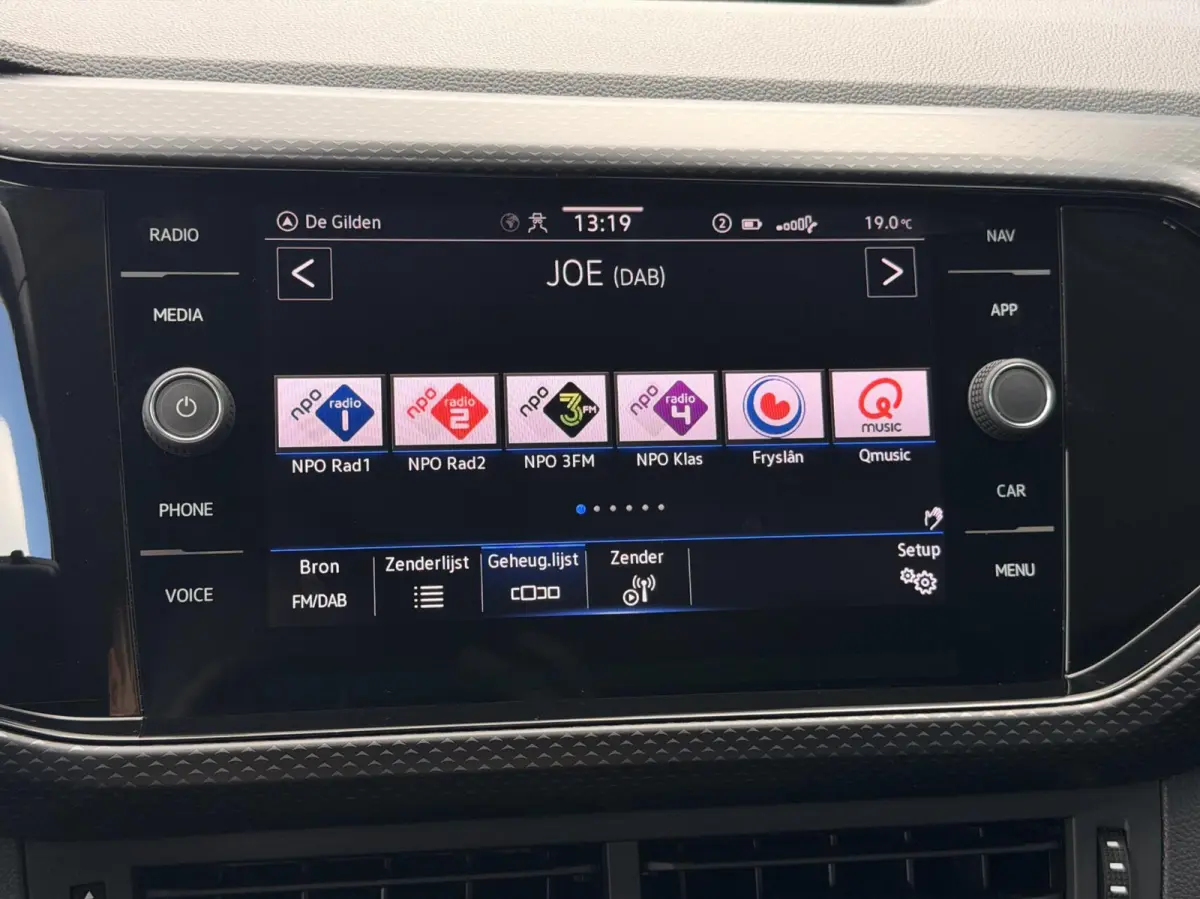 1.0 TSI DSG AUT. Life CARPLAY | ADAPT.CRUISE | NAV | PDC | DAB | LMV