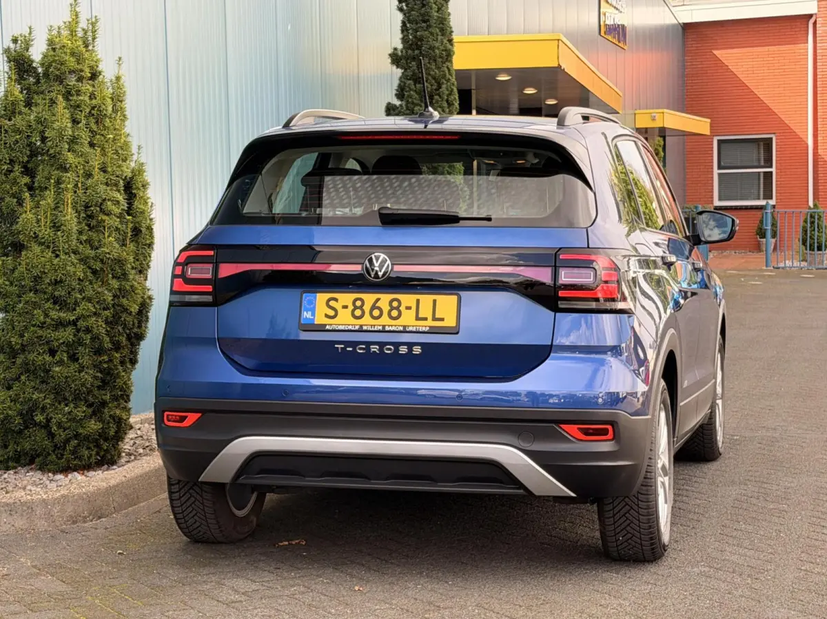 1.0 TSI DSG AUT. Life CARPLAY | ADAPT.CRUISE | NAV | PDC | DAB | LMV