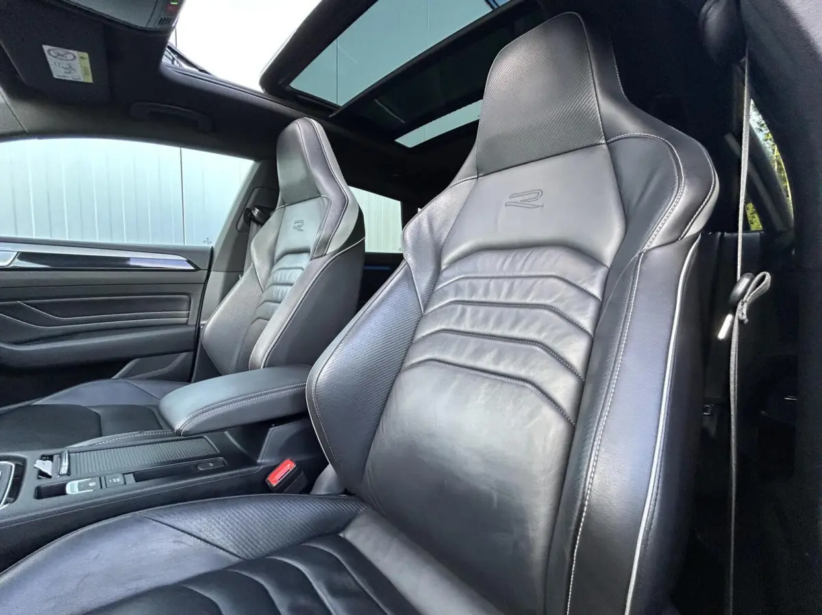 1.4 TSI eHybrid R-Line Business+ PANO DAK I TREKHAAK I DIGI DISPLAY