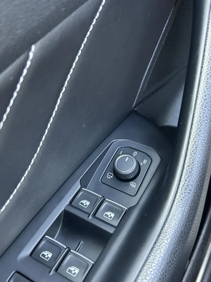1.4 TSI eHybrid R-Line Business+ PANO DAK I TREKHAAK I DIGI DISPLAY