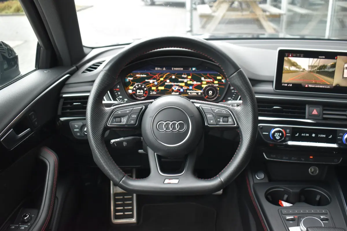 45 TFSI quattro Sport S line black edition