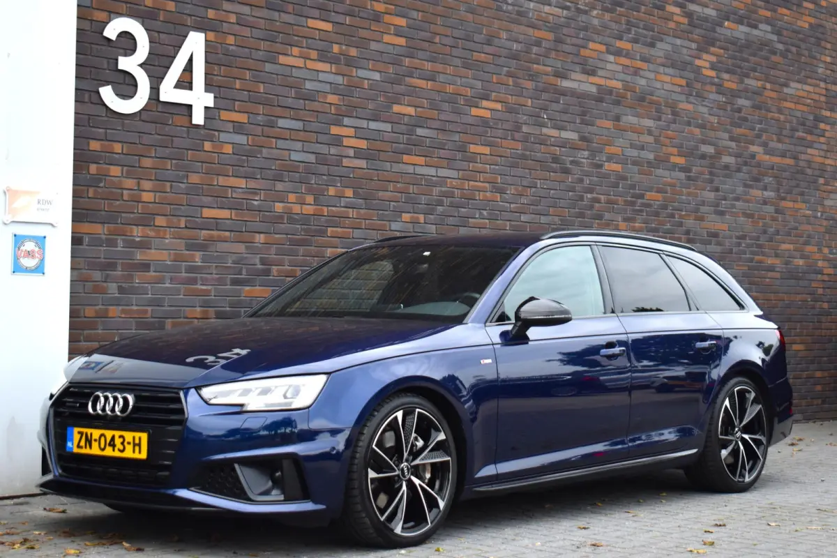 45 TFSI quattro Sport S line black edition