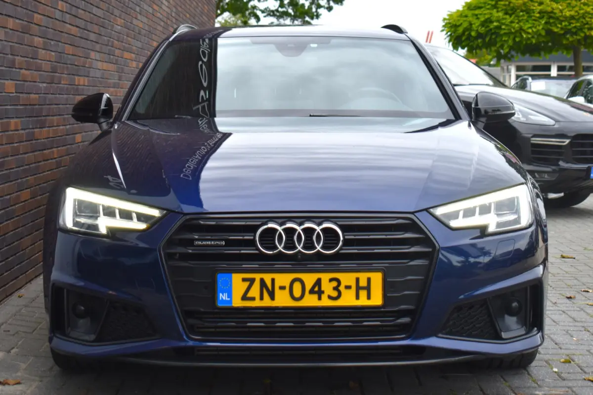 45 TFSI quattro Sport S line black edition