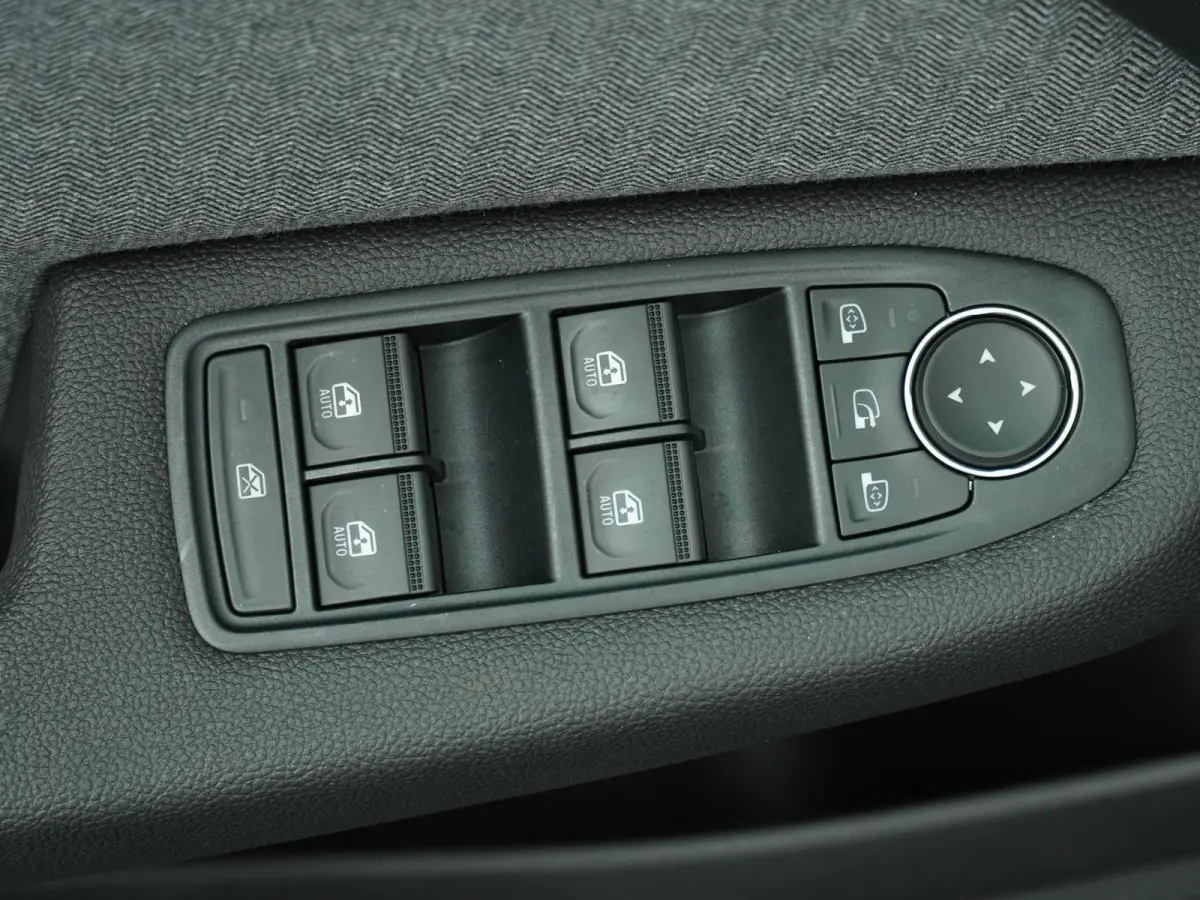 techno full hybrid E-Tech 145 | Groot Navigatie | Stoel- & Stuurverw. | Climate Control |