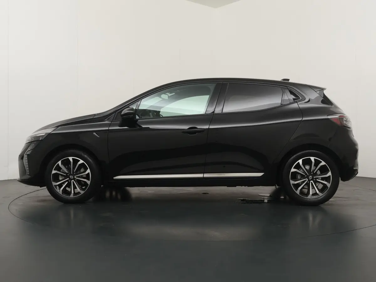 techno full hybrid E-Tech 145 | Groot Navigatie | Parkeercamera | Climate Control |