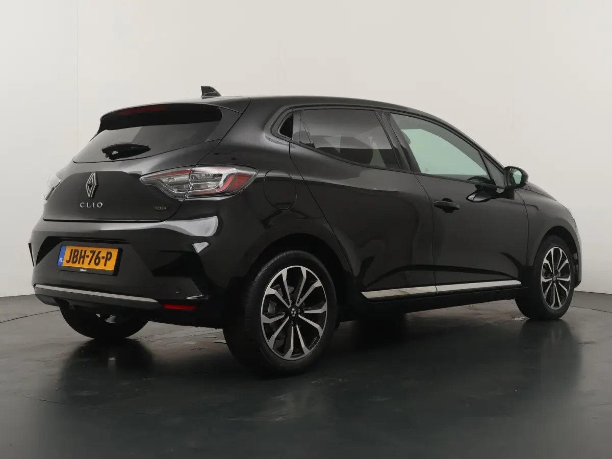 techno full hybrid E-Tech 145 | Groot Navigatie | Parkeercamera | Climate Control |