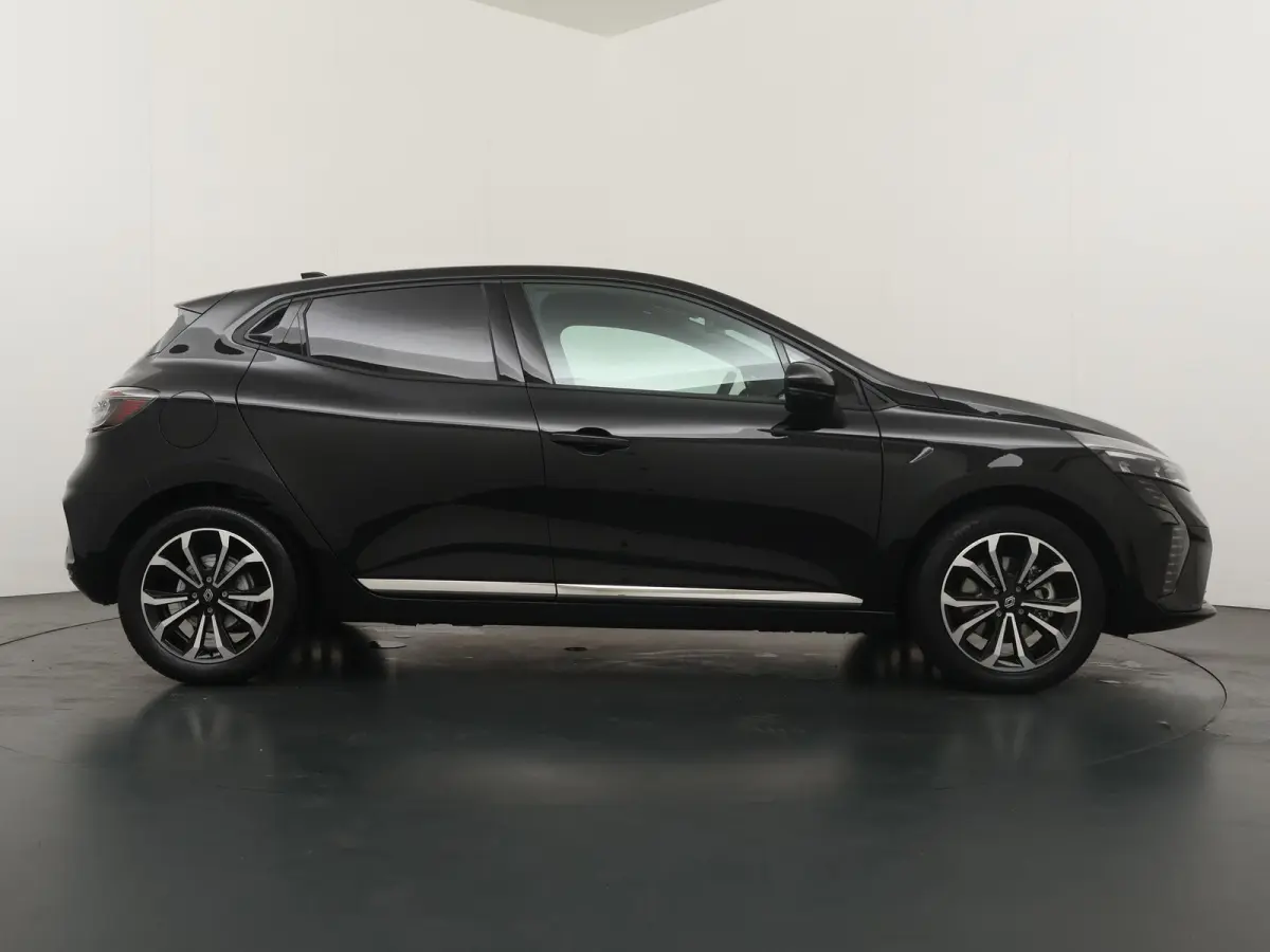 techno full hybrid E-Tech 145 | Groot Navigatie | Parkeercamera | Climate Control |
