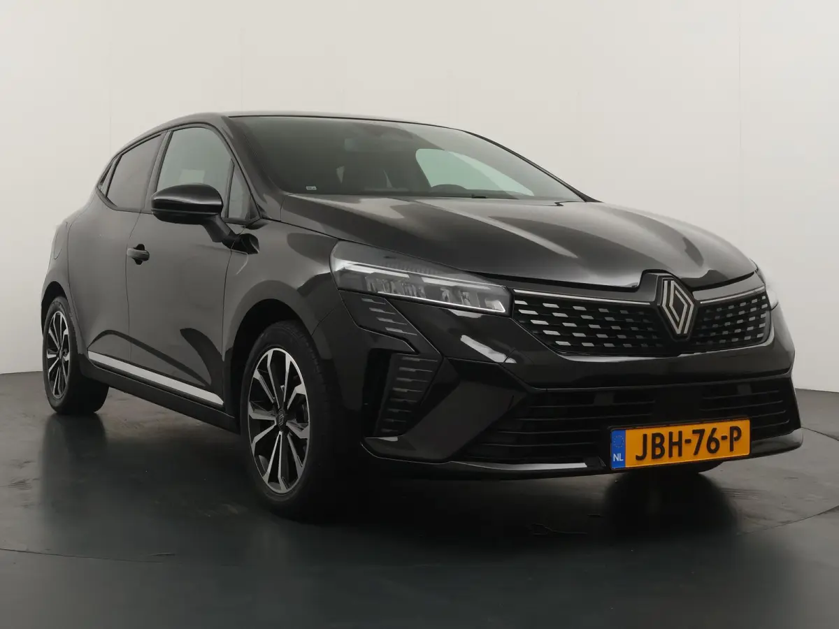 techno full hybrid E-Tech 145 | Groot Navigatie | Parkeercamera | Climate Control |