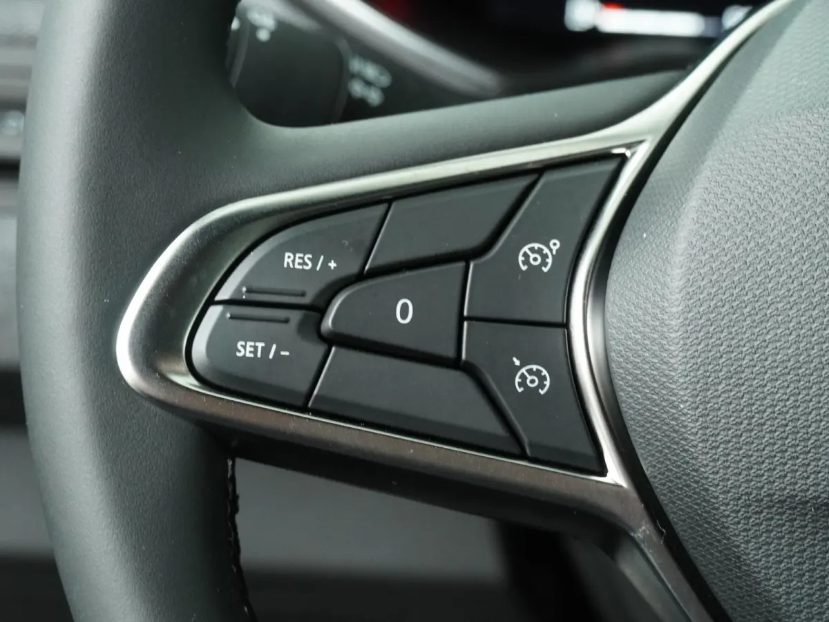 techno full hybrid E-Tech 145 | Groot Navigatie | Parkeercamera | Climate Control |