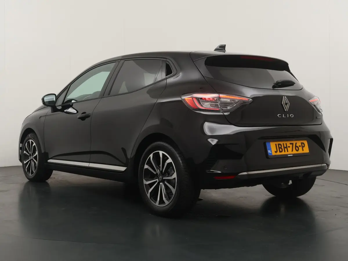 techno full hybrid E-Tech 145 | Groot Navigatie | Parkeercamera | Climate Control |
