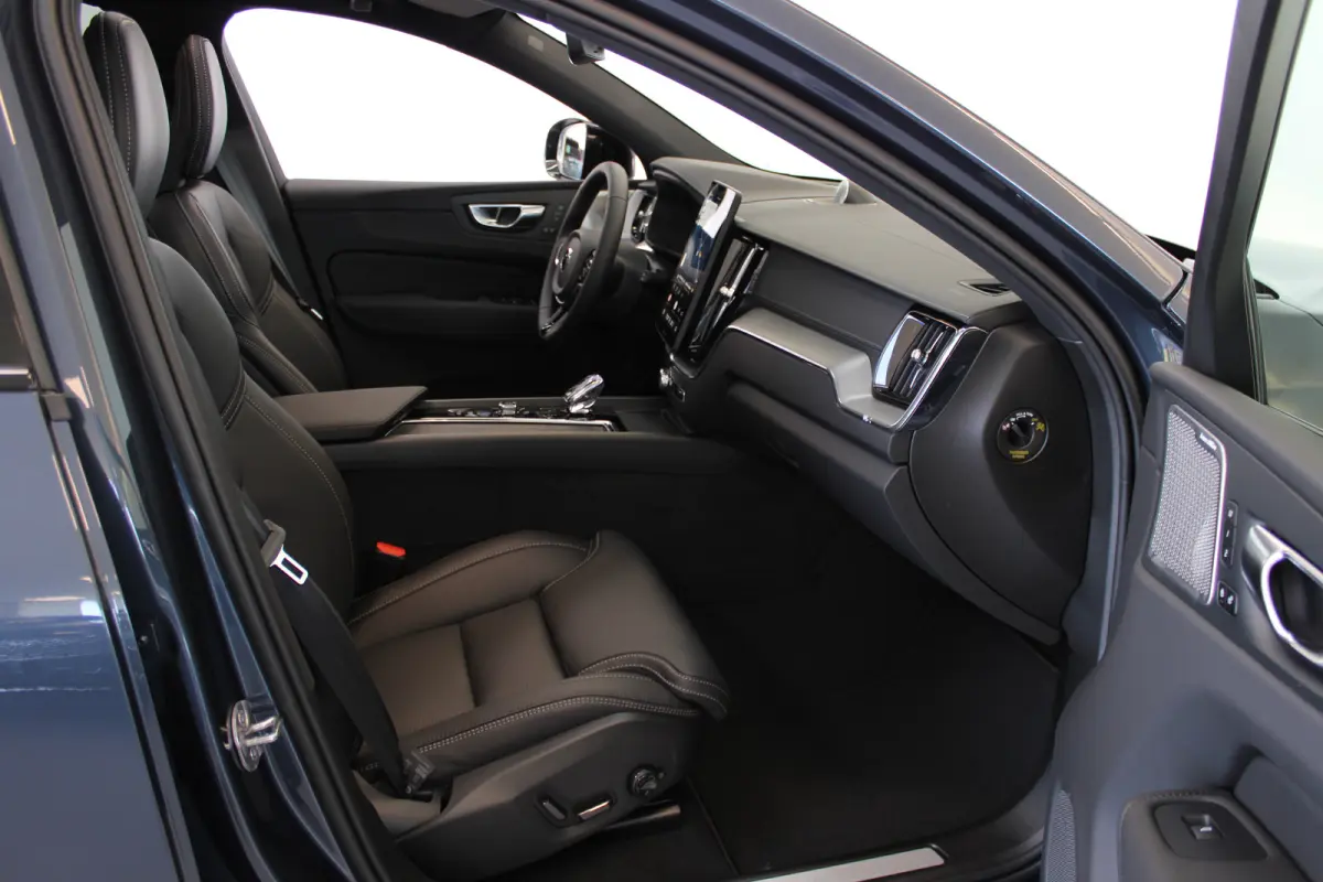 T8 405PK Ultra Black Edition Exec | Full option! | Luchtvering | 360 | Geheugen | Massage