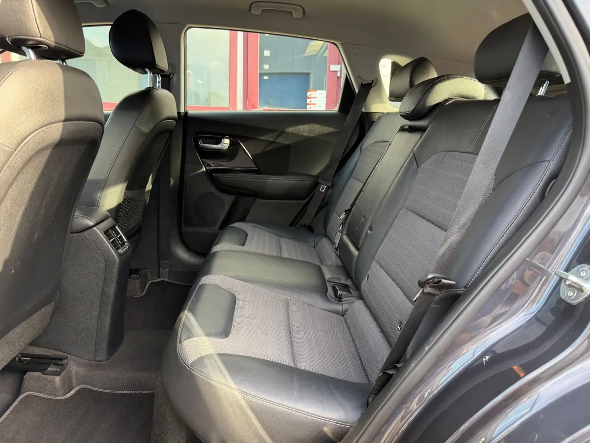 1.6 GDi Hybrid DynamicLine|Trekhaak|CarPlay|Navi|HalfLeder|Camera|Climate|Cruise|PDC|N.A.P|