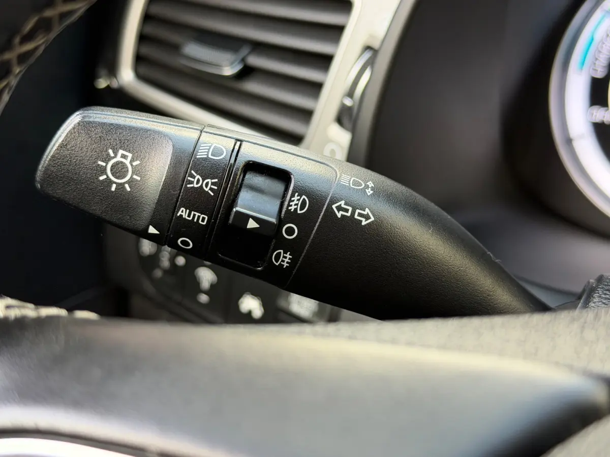 1.6 GDi Hybrid DynamicLine|Trekhaak|CarPlay|Navi|HalfLeder|Camera|Climate|Cruise|PDC|N.A.P|