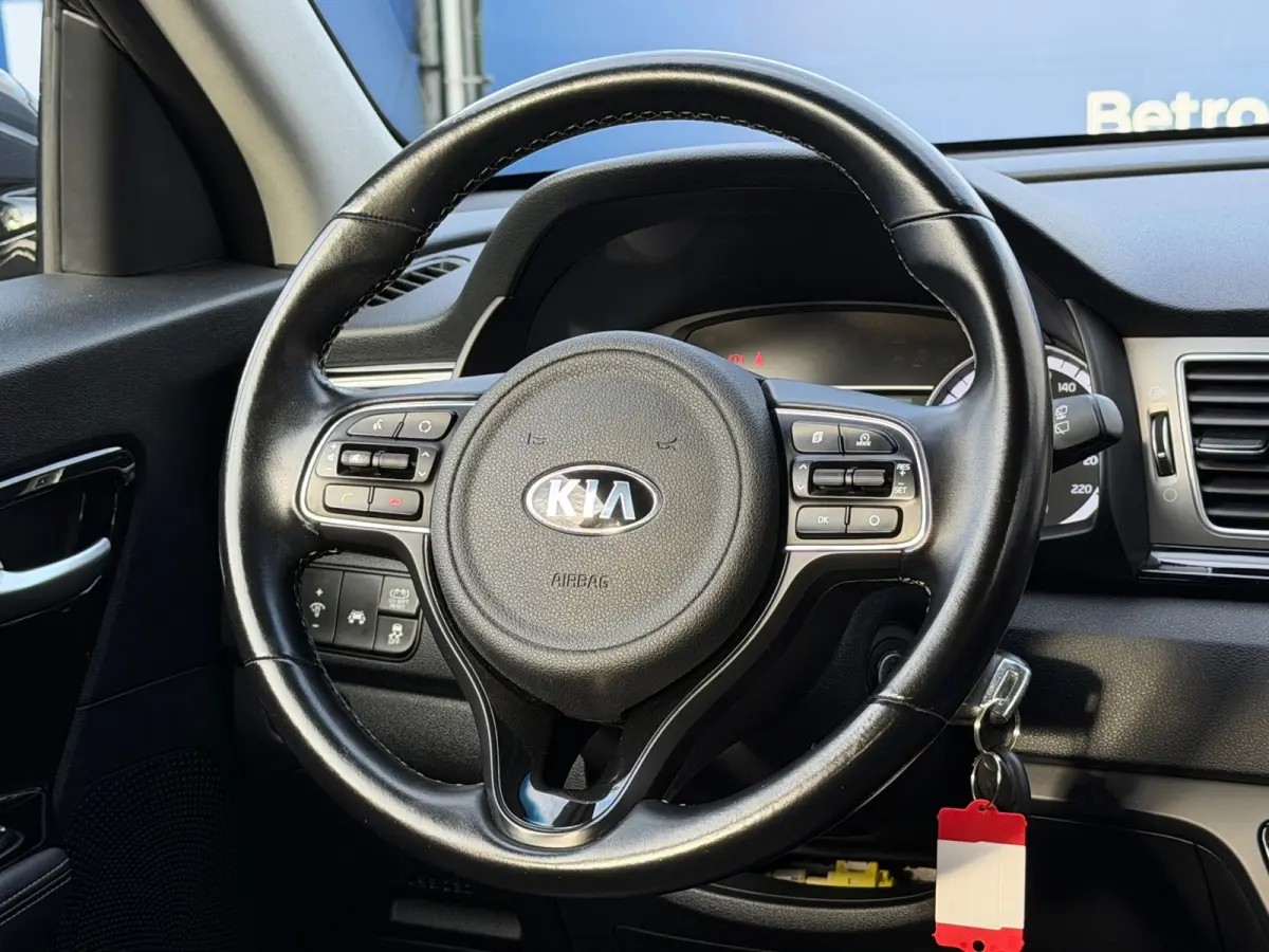 1.6 GDi Hybrid DynamicLine|Trekhaak|CarPlay|Navi|HalfLeder|Camera|Climate|Cruise|PDC|N.A.P|