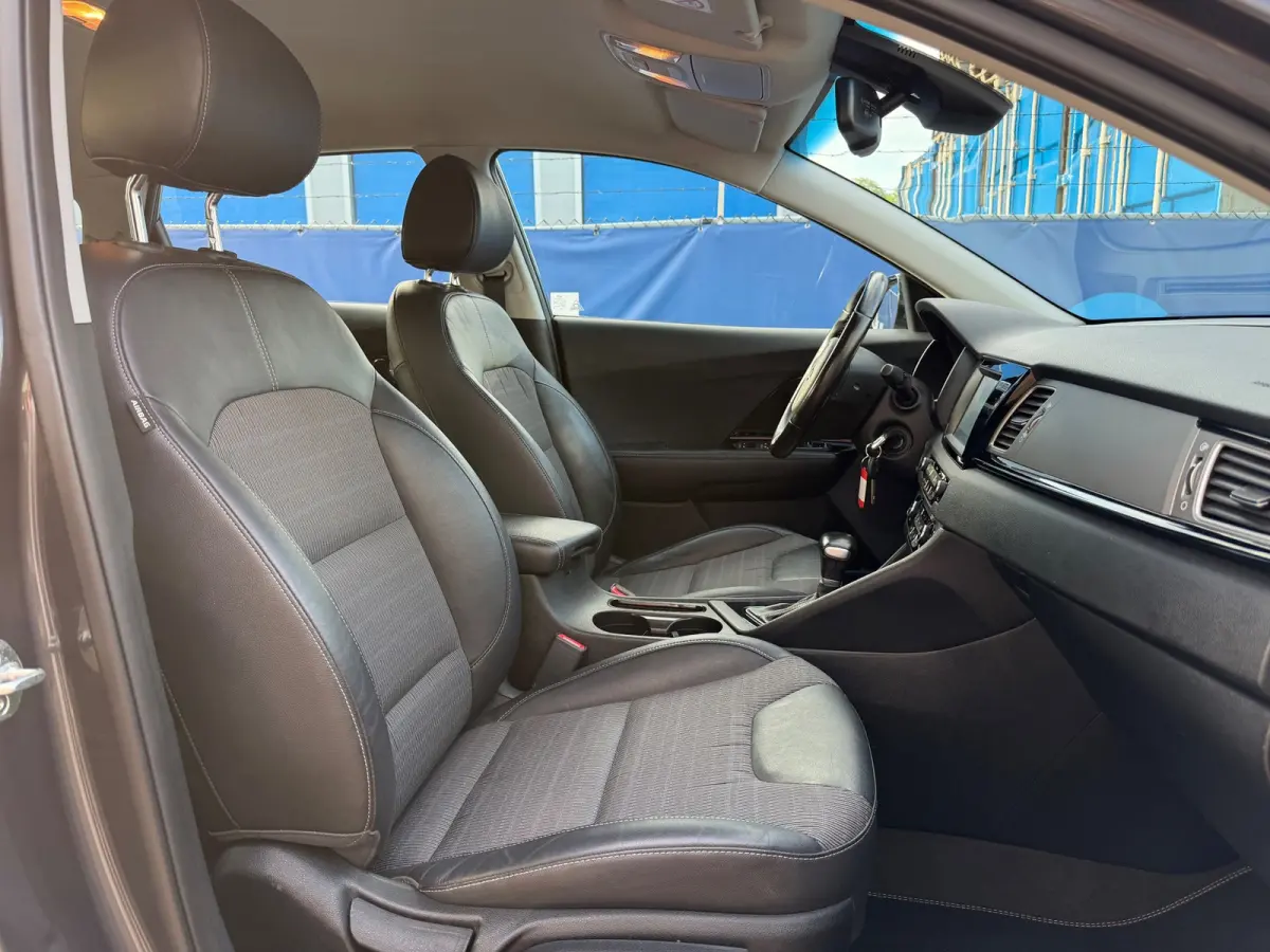 1.6 GDi Hybrid DynamicLine|Trekhaak|CarPlay|Navi|HalfLeder|Camera|Climate|Cruise|PDC|N.A.P|