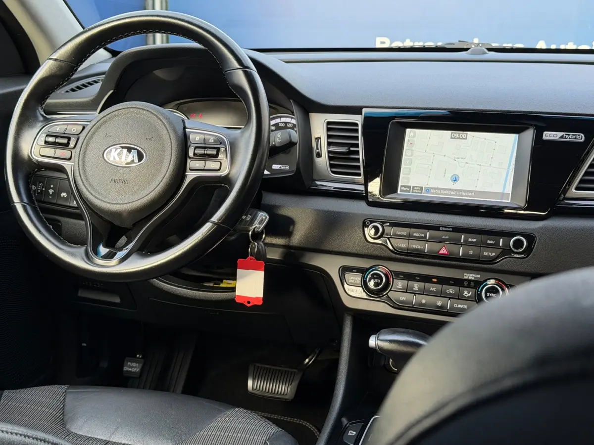 1.6 GDi Hybrid DynamicLine|Trekhaak|CarPlay|Navi|HalfLeder|Camera|Climate|Cruise|PDC|N.A.P|