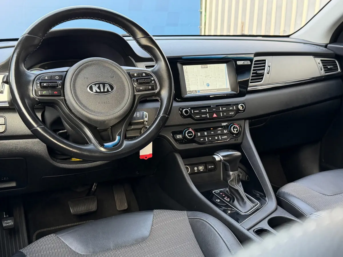 1.6 GDi Hybrid DynamicLine|Trekhaak|CarPlay|Navi|HalfLeder|Camera|Climate|Cruise|PDC|N.A.P|