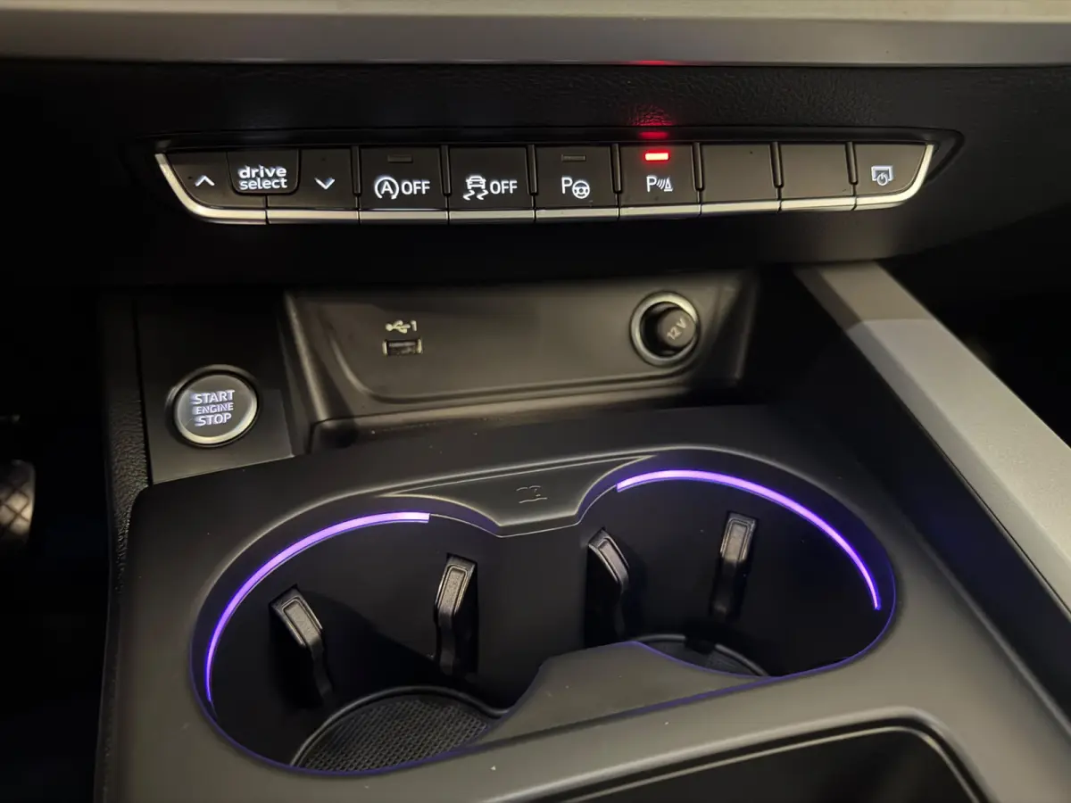 40 TFSI 204PK S-TRONIC S-LINE SPORT LEDER/CAMERA/CARPLAY