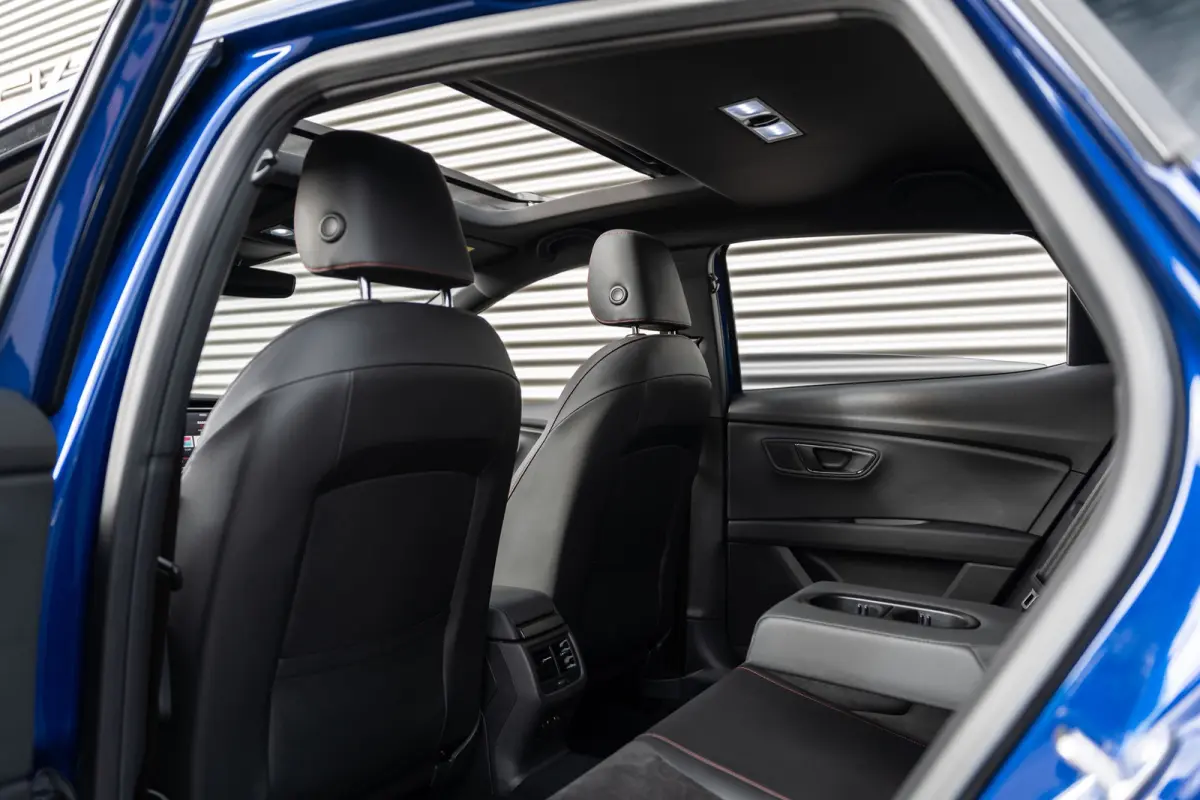 2.0 TSI FR Business Intense BLACK LINE*VIRTUAL*PANO*ACC*KEYLESS*LANE*BEATS*VOLL
