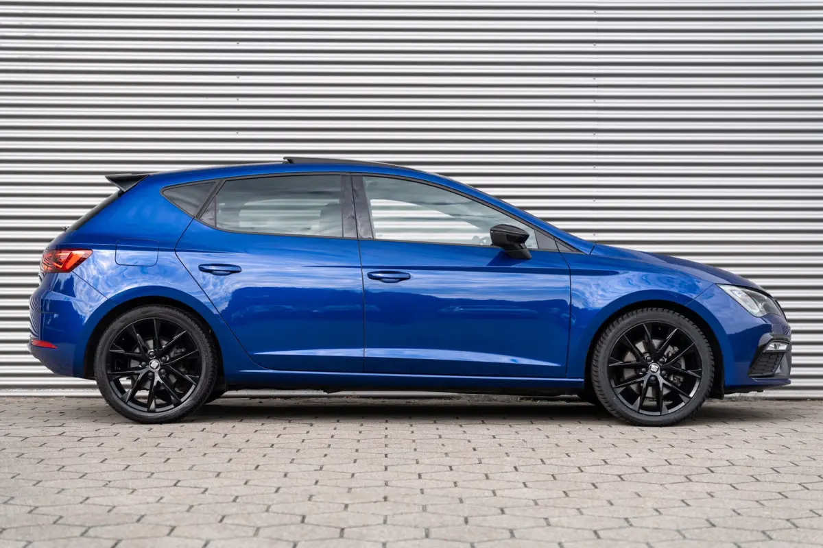 2.0 TSI FR Business Intense BLACK LINE*VIRTUAL*PANO*ACC*KEYLESS*LANE*BEATS*VOLL