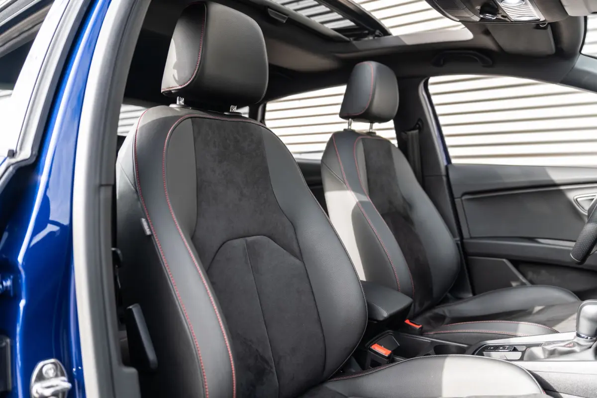 2.0 TSI FR Business Intense BLACK LINE*VIRTUAL*PANO*ACC*KEYLESS*LANE*BEATS*VOLL