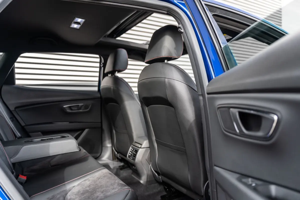 2.0 TSI FR Business Intense BLACK LINE*VIRTUAL*PANO*ACC*KEYLESS*LANE*BEATS*VOLL