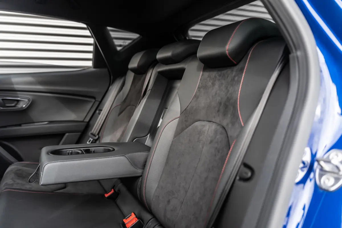 2.0 TSI FR Business Intense BLACK LINE*VIRTUAL*PANO*ACC*KEYLESS*LANE*BEATS*VOLL