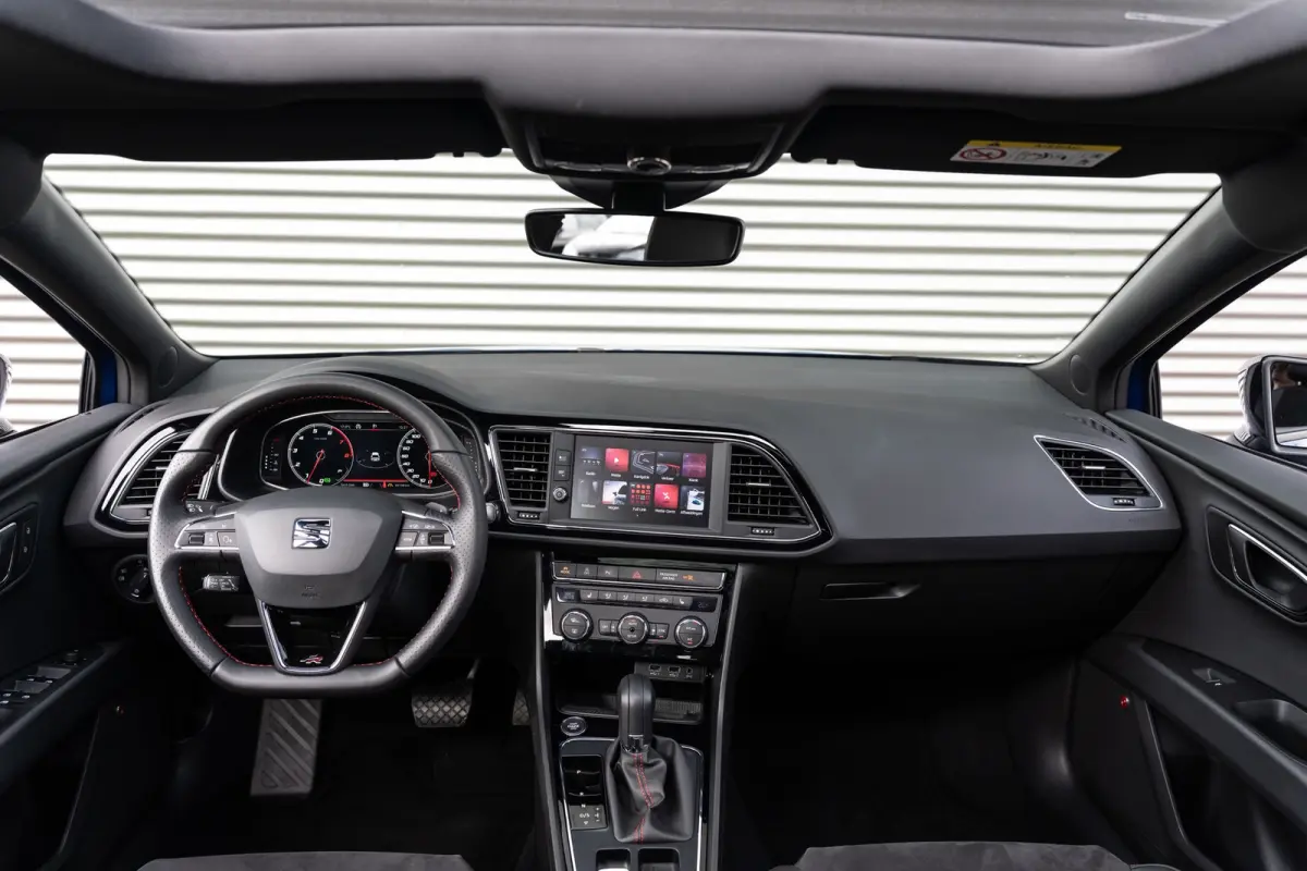 2.0 TSI FR Business Intense BLACK LINE*VIRTUAL*PANO*ACC*KEYLESS*LANE*BEATS*VOLL