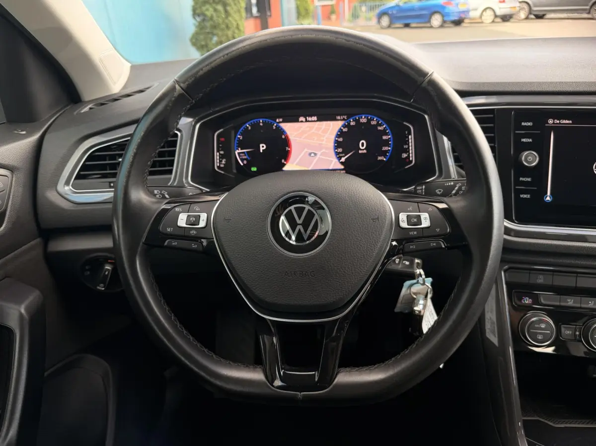 1.5 TSI Sport CARPLAY | ADAPT.CRUISE | DIGI.DASHB | PDC | NAV | LED | PDC | LMV'17