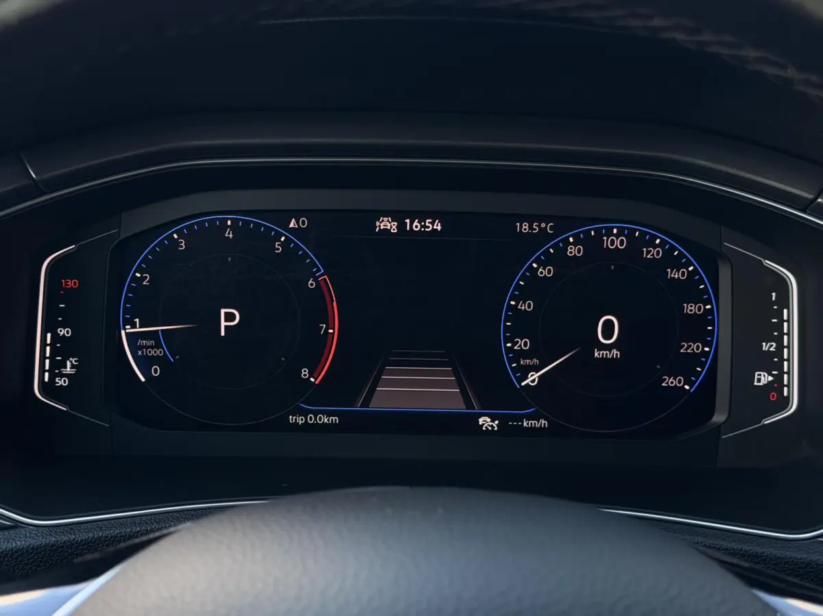 1.5 TSI Sport CARPLAY | ADAPT.CRUISE | DIGI.DASHB | PDC | NAV | LED | PDC | LMV'17