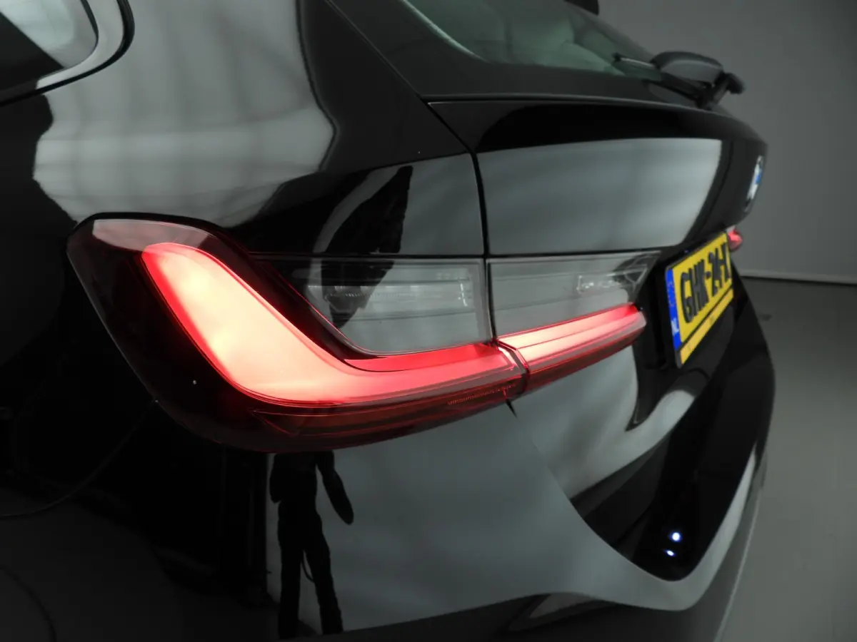 318i | LED | Navigatie | Clima | PDC | Shadow line | DAB | Alu 18 inch