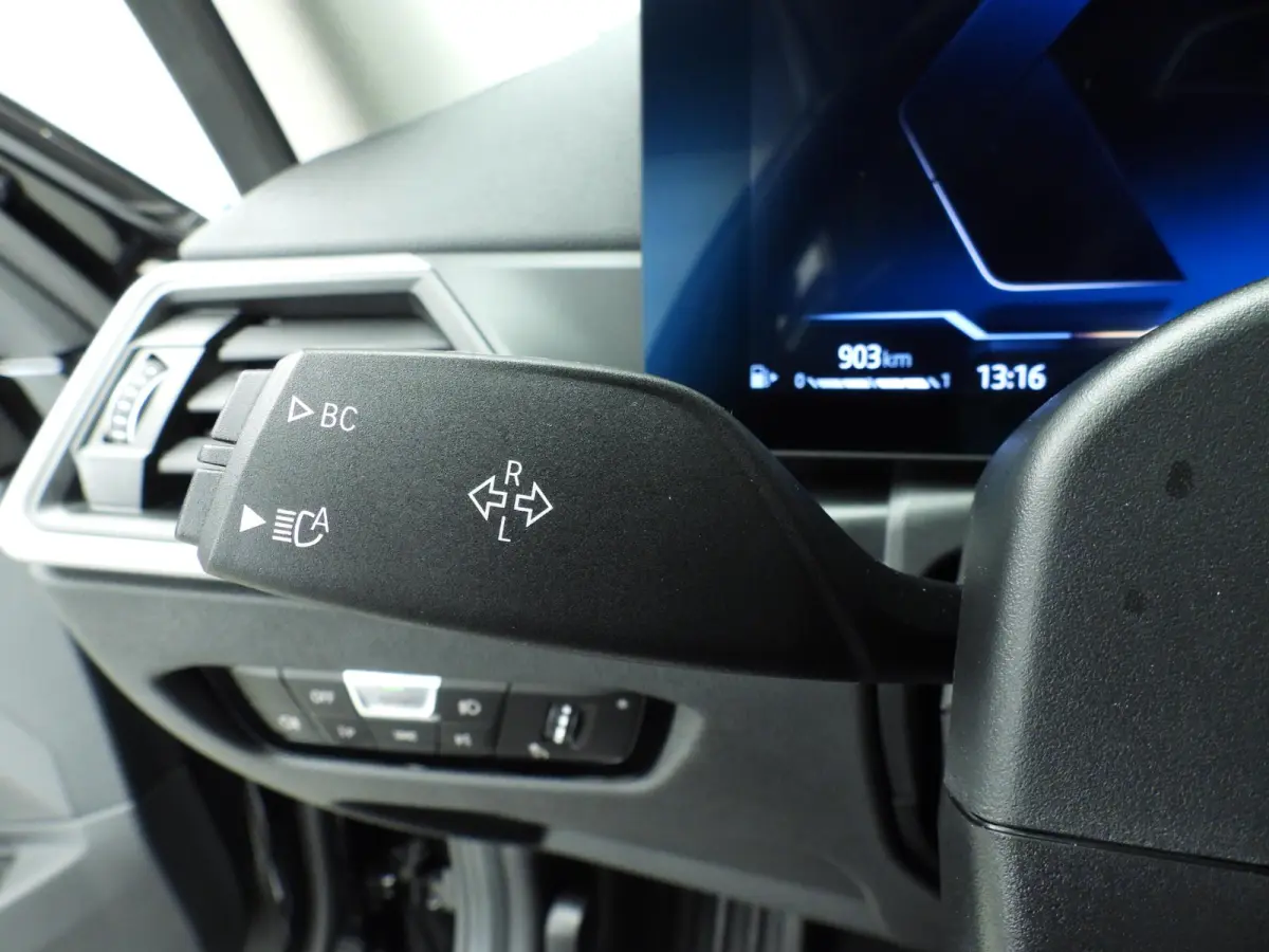 318i | LED | Navigatie | Clima | PDC | Shadow line | DAB | Alu 18 inch