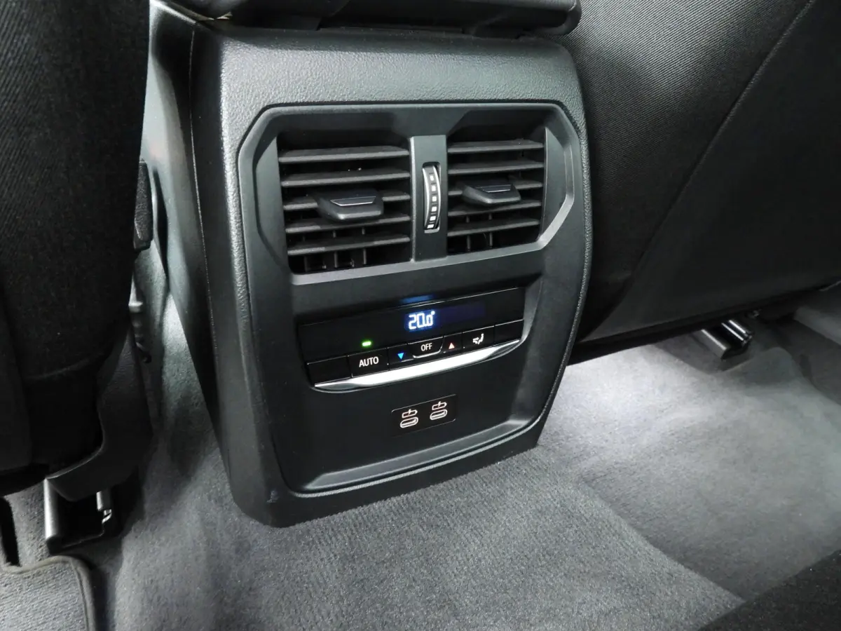 318i | LED | Navigatie | Clima | PDC | Shadow line | DAB | Alu 18 inch