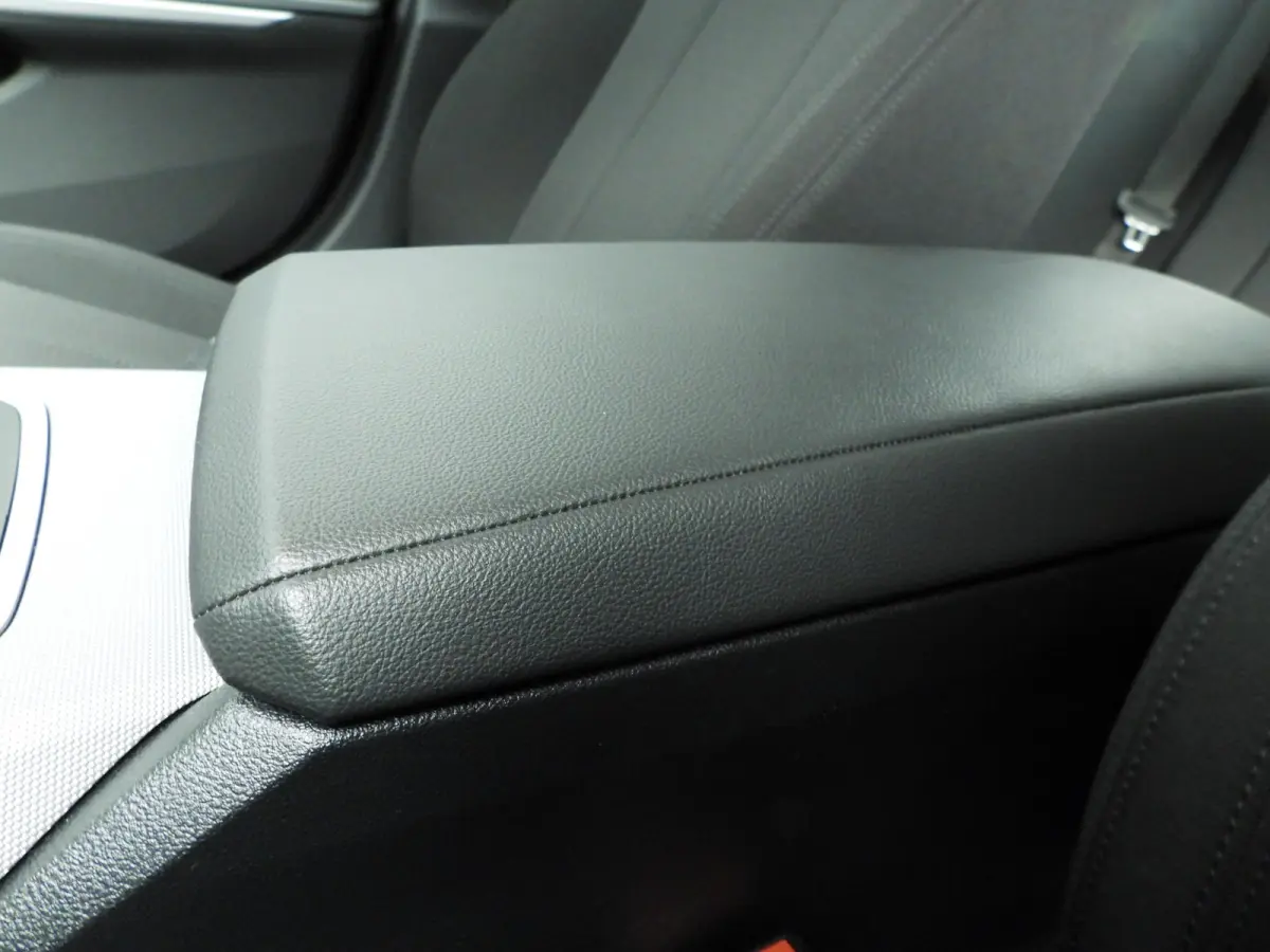 318i | LED | Navigatie | Clima | PDC | Shadow line | DAB | Alu 18 inch