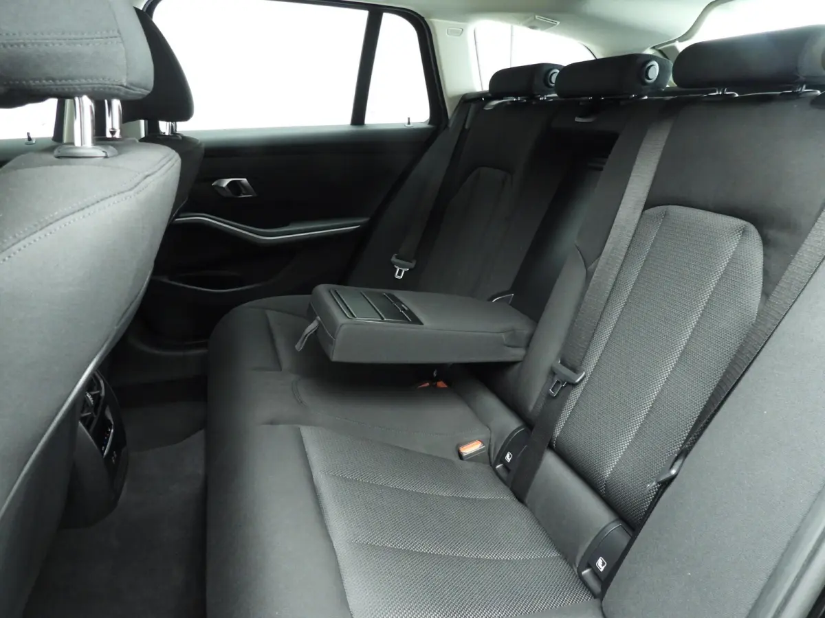318i | LED | Navigatie | Clima | PDC | Shadow line | DAB | Alu 18 inch