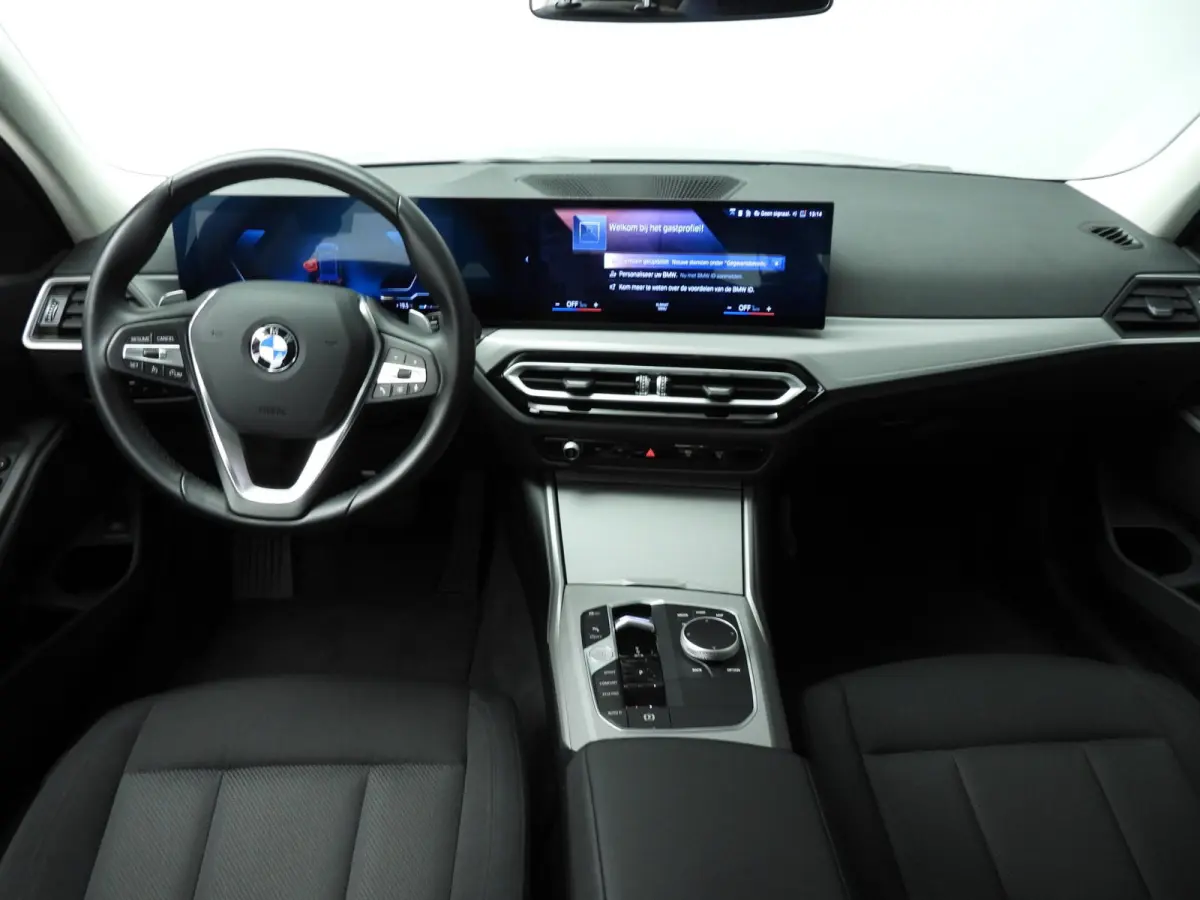 318i | LED | Navigatie | Clima | PDC | Shadow line | DAB | Alu 18 inch