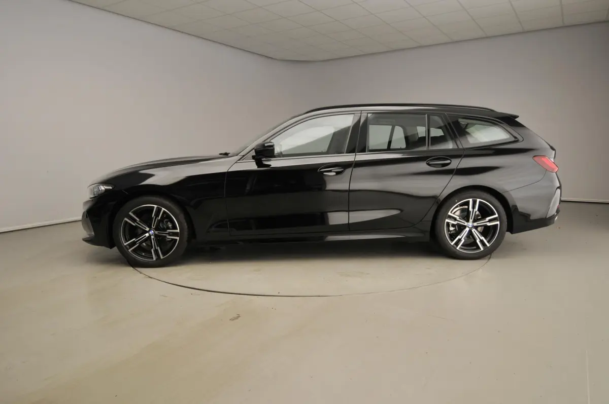 318i | LED | Navigatie | Clima | PDC | Shadow line | DAB | Alu 18 inch