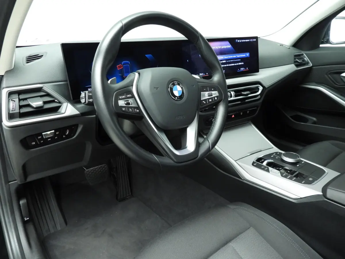 318i | LED | Navigatie | Clima | PDC | Shadow line | DAB | Alu 18 inch