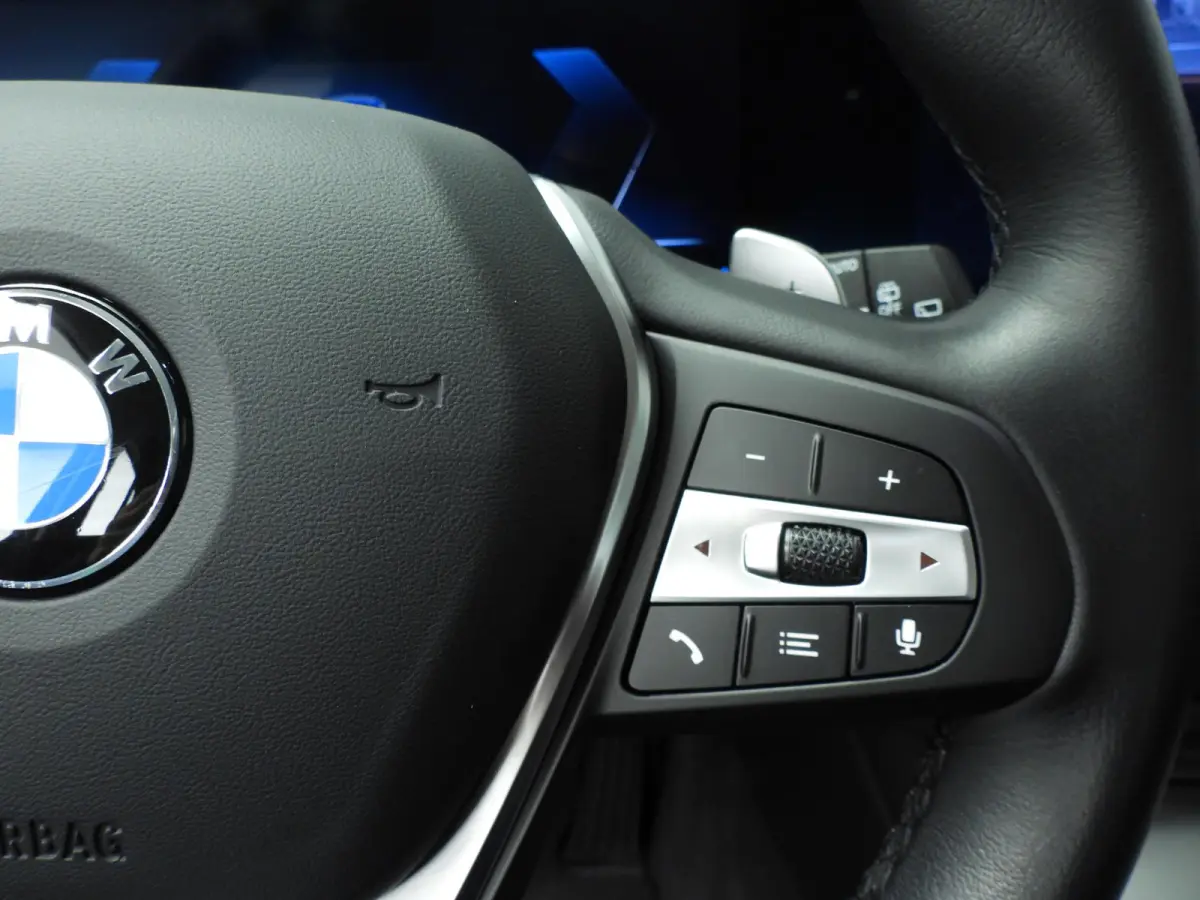 318i | LED | Navigatie | Clima | PDC | Shadow line | DAB | Alu 18 inch