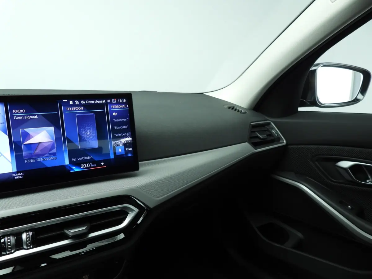 318i | LED | Navigatie | Clima | PDC | Shadow line | DAB | Alu 18 inch