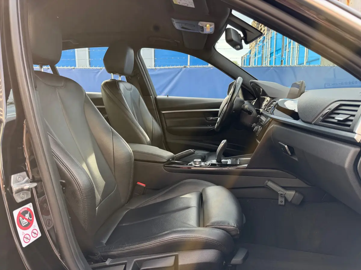 330e Executive|2e Eigenaar|Navi|Leder|Climate|Cruise|PDC|LMV|N.A.P|VolledigDigitaalOnderhoud|Apk tot 03-01-2027|