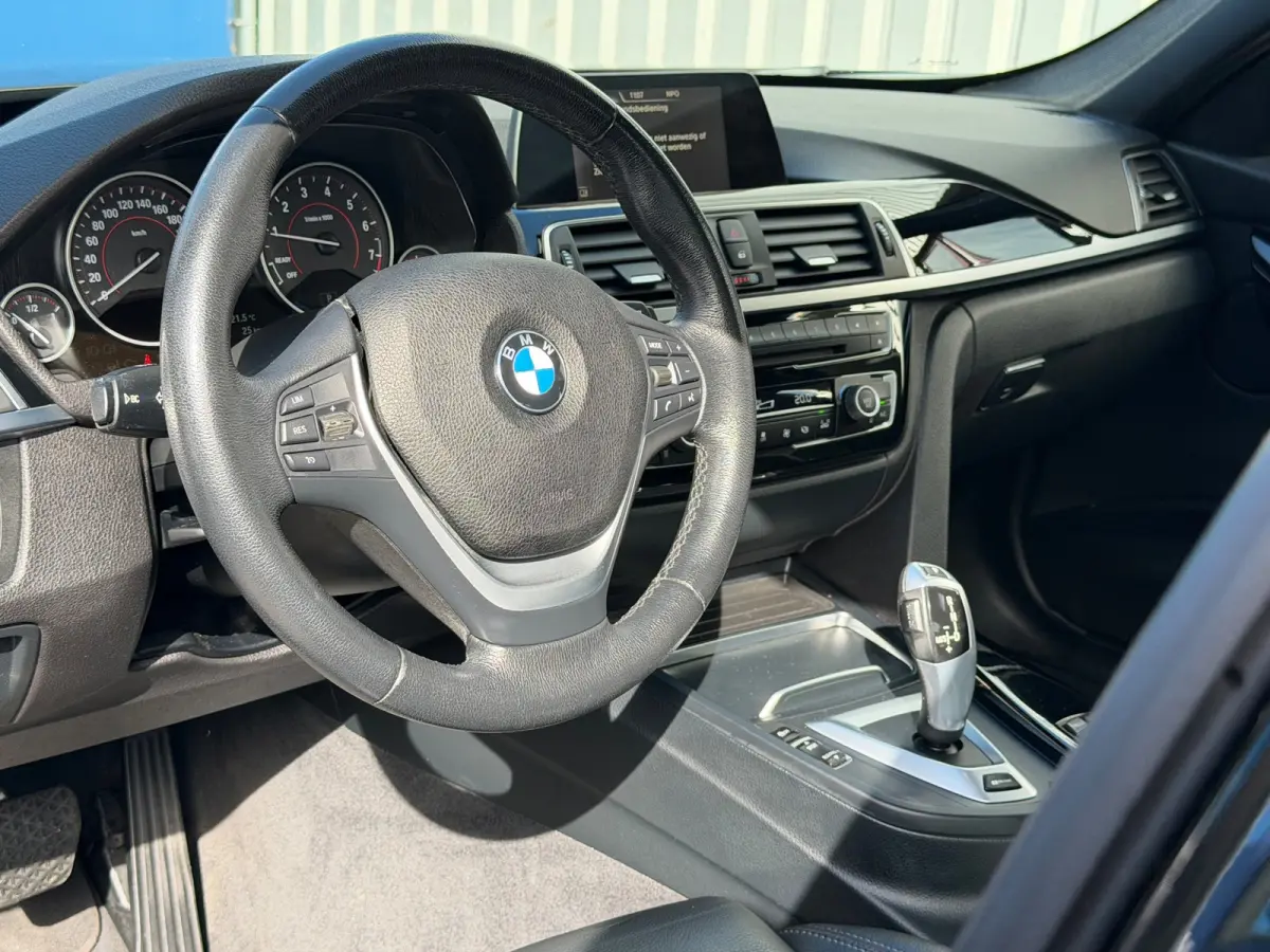 330e Executive|2e Eigenaar|Navi|Leder|Climate|Cruise|PDC|LMV|N.A.P|VolledigDigitaalOnderhoud|Apk tot 03-01-2027|