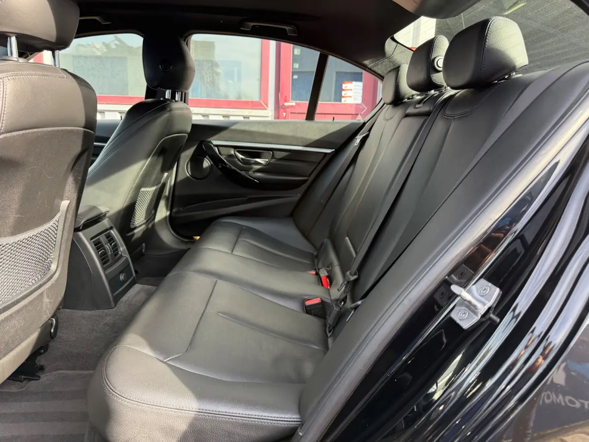 330e Executive|2e Eigenaar|Navi|Leder|Climate|Cruise|PDC|LMV|N.A.P|VolledigDigitaalOnderhoud|Apk tot 03-01-2027|