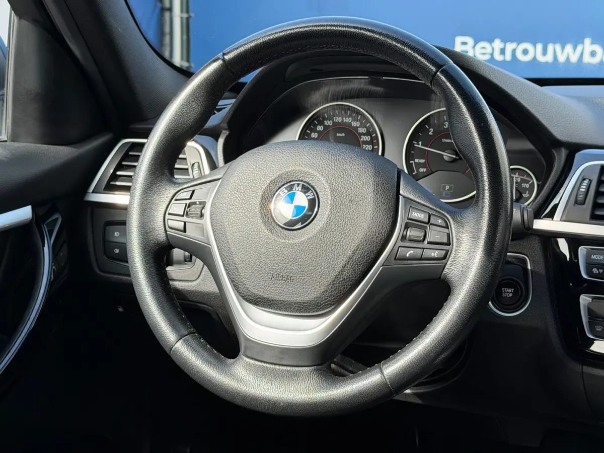 330e Executive|2e Eigenaar|Navi|Leder|Climate|Cruise|PDC|LMV|N.A.P|VolledigDigitaalOnderhoud|Apk tot 03-01-2027|