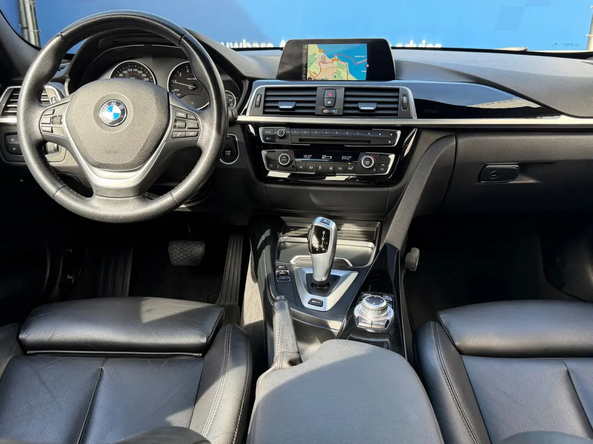 330e Executive|2e Eigenaar|Navi|Leder|Climate|Cruise|PDC|LMV|N.A.P|VolledigDigitaalOnderhoud|Apk tot 03-01-2027|