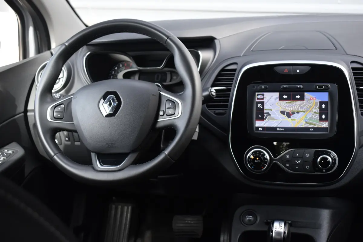 1.2 TCe Aut. Limited | Trekhaak | Camera |  Keyless Entry | Navigatie | Climatecontrol | Orig. NL |