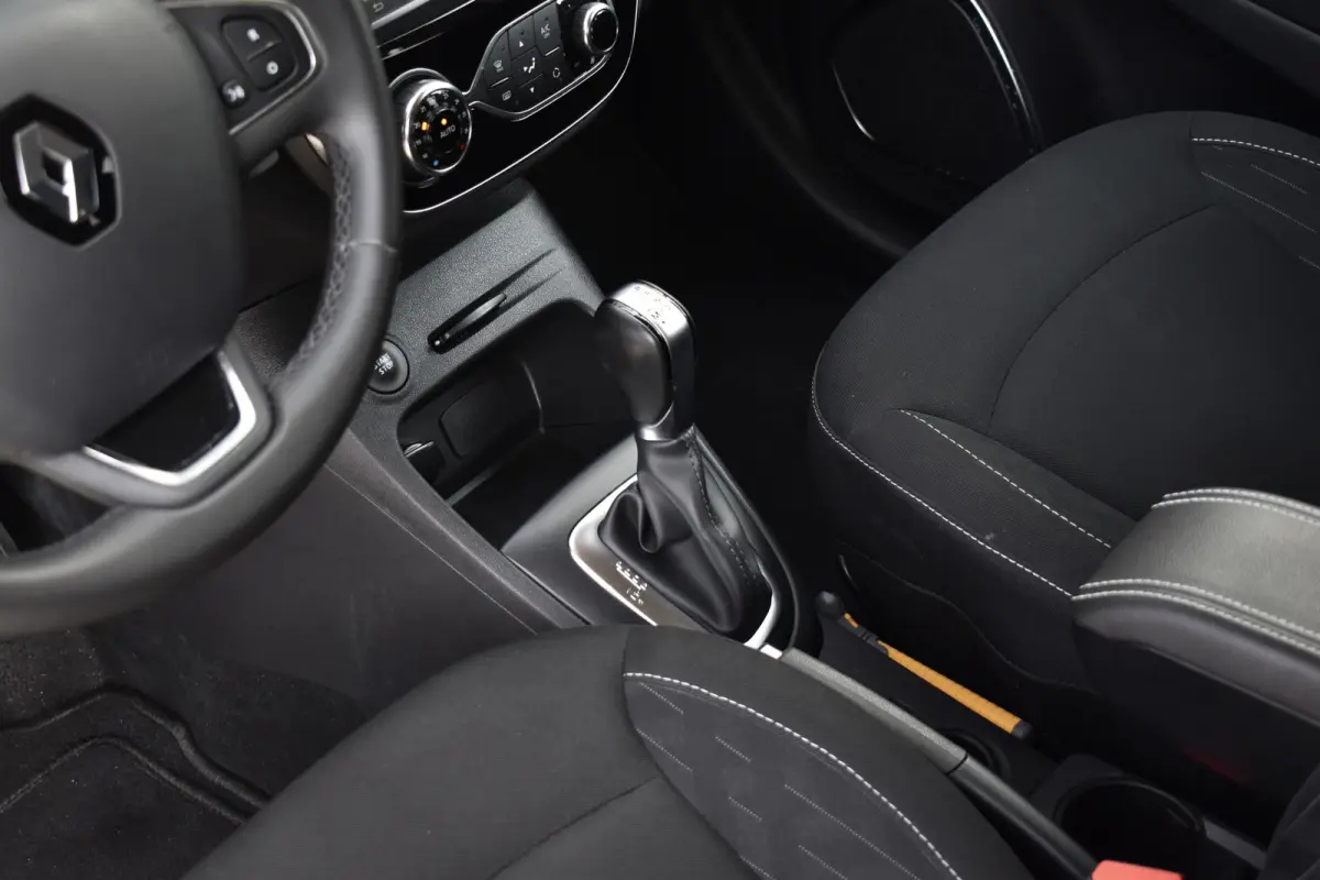 1.2 TCe Aut. Limited | Trekhaak | Camera |  Keyless Entry | Navigatie | Climatecontrol | Orig. NL |