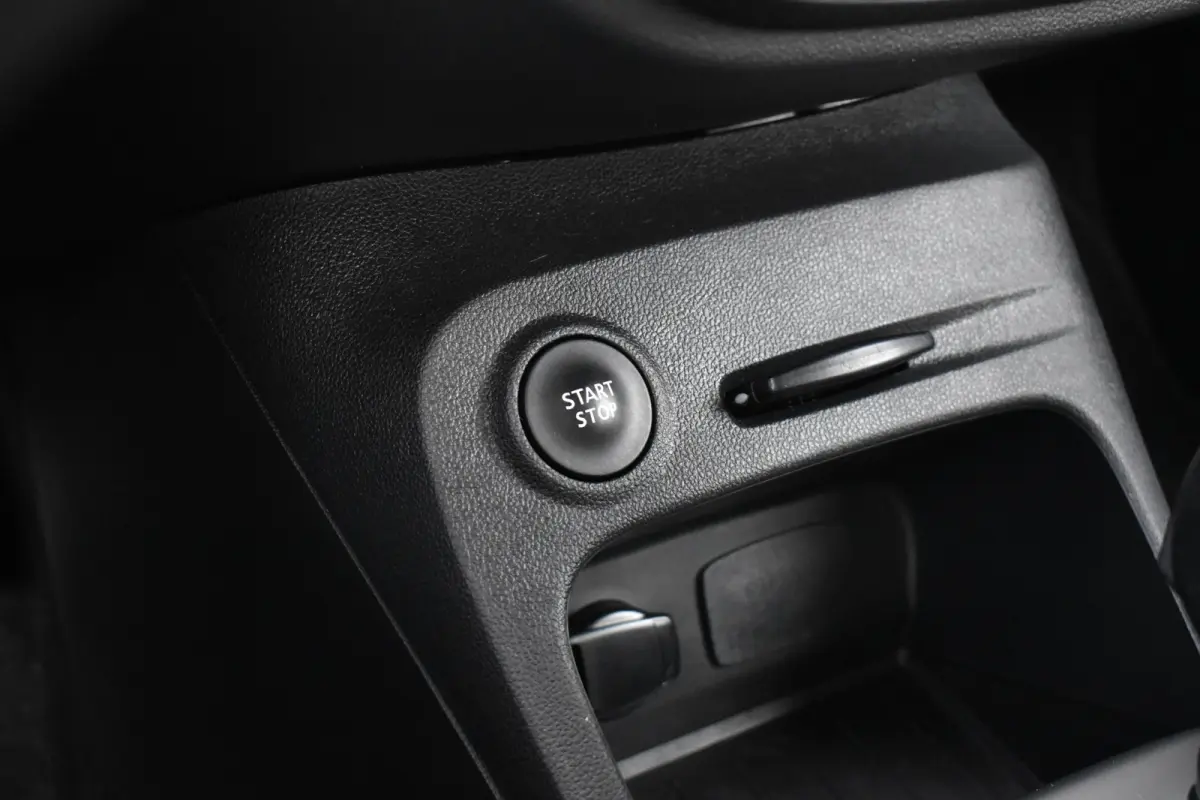 1.2 TCe Aut. Limited | Trekhaak | Camera |  Keyless Entry | Navigatie | Climatecontrol | Orig. NL |